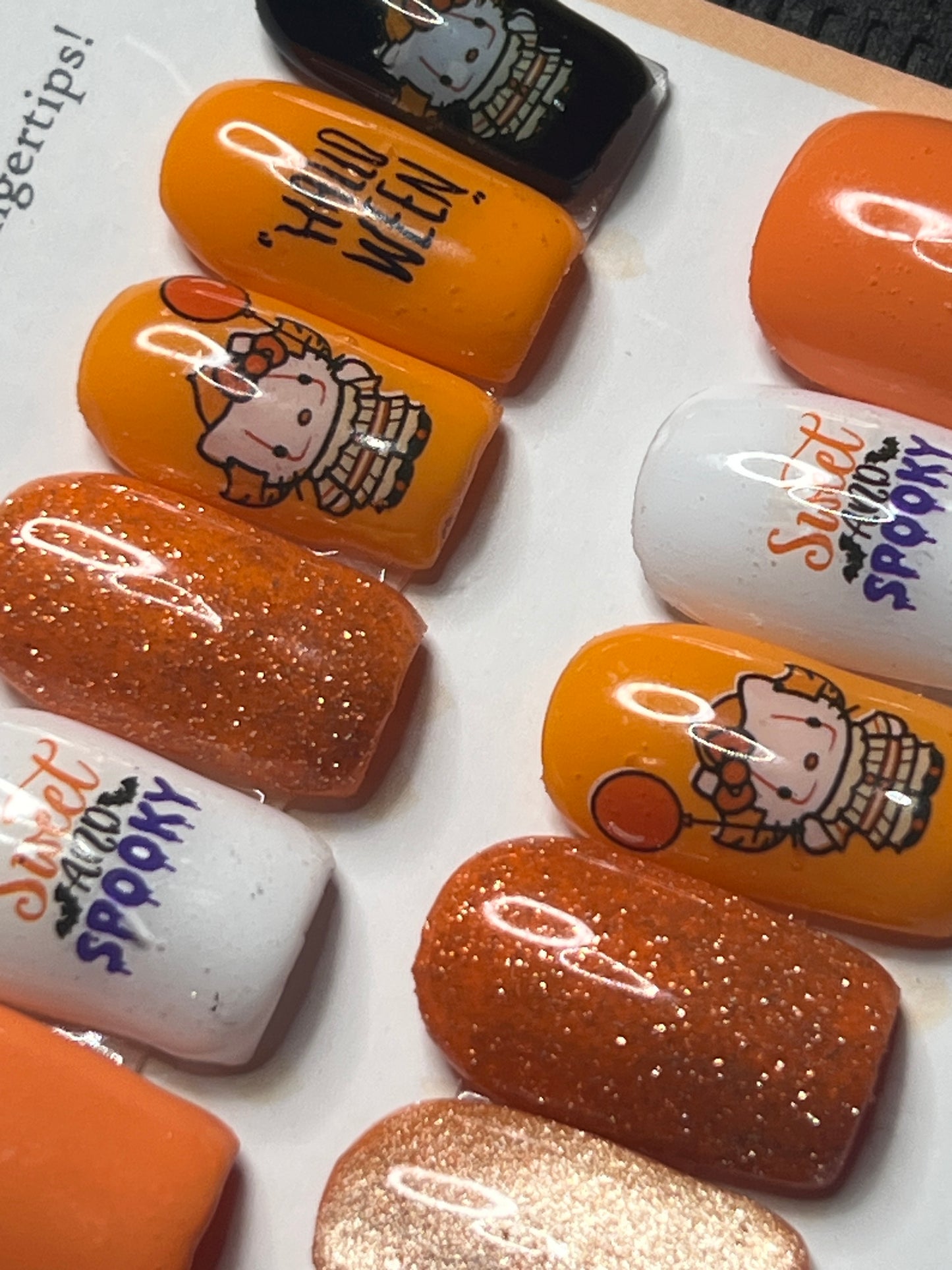 Kitty-wise the Clown: Short Square