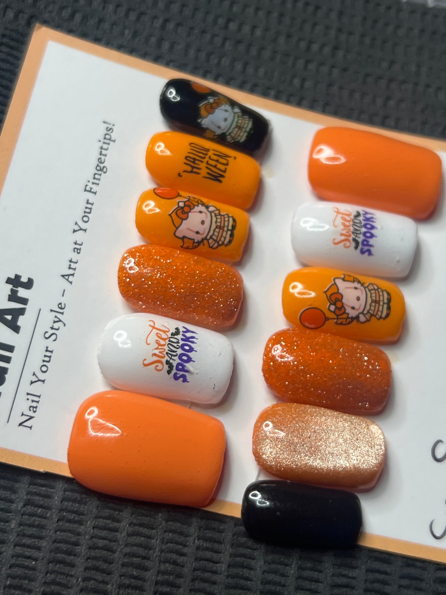 Kitty-wise the Clown: Short Square