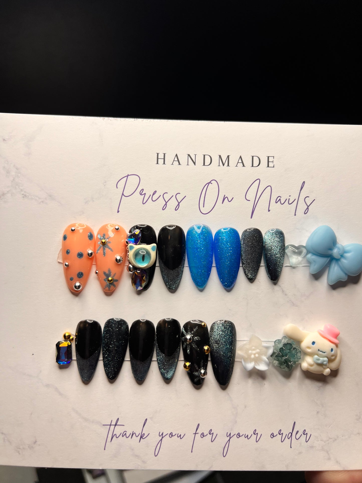 Cateye abstract Medium Almond