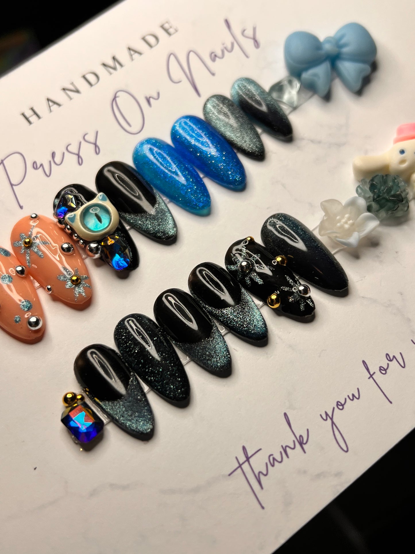 Cateye abstract Medium Almond