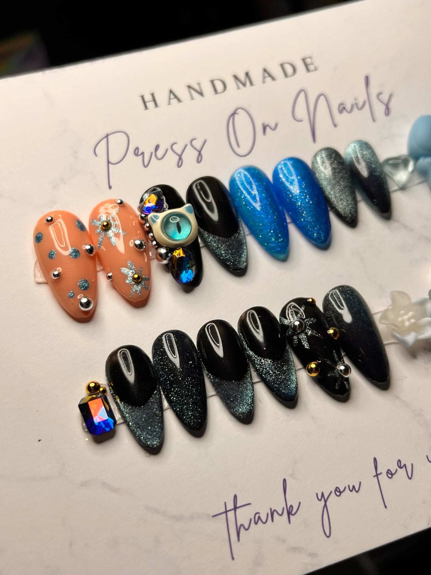 Cateye abstract Medium Almond